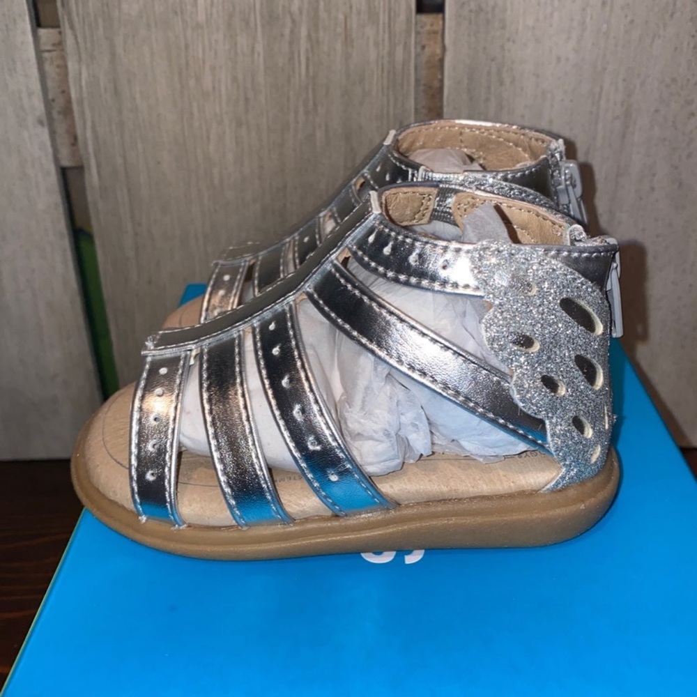 NIB Girls Sole Play Silver Sandals
